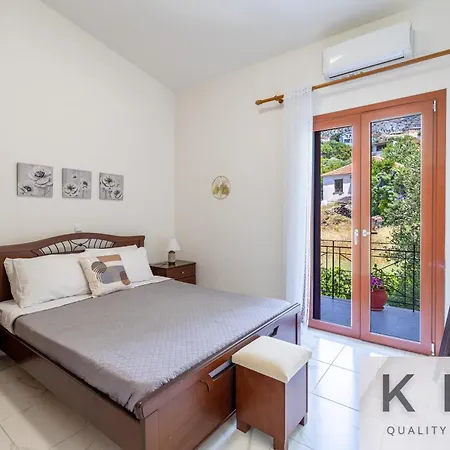 Endless View Flat In Vlachata! Apartment